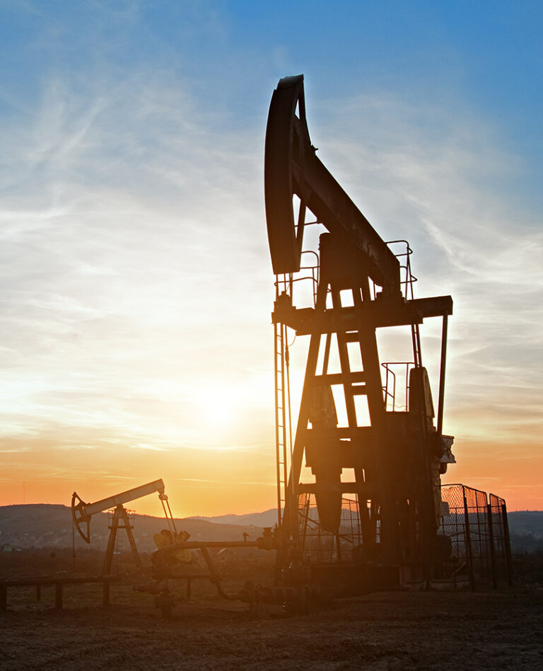 oil-rocking-at-sunset-32NTHCE